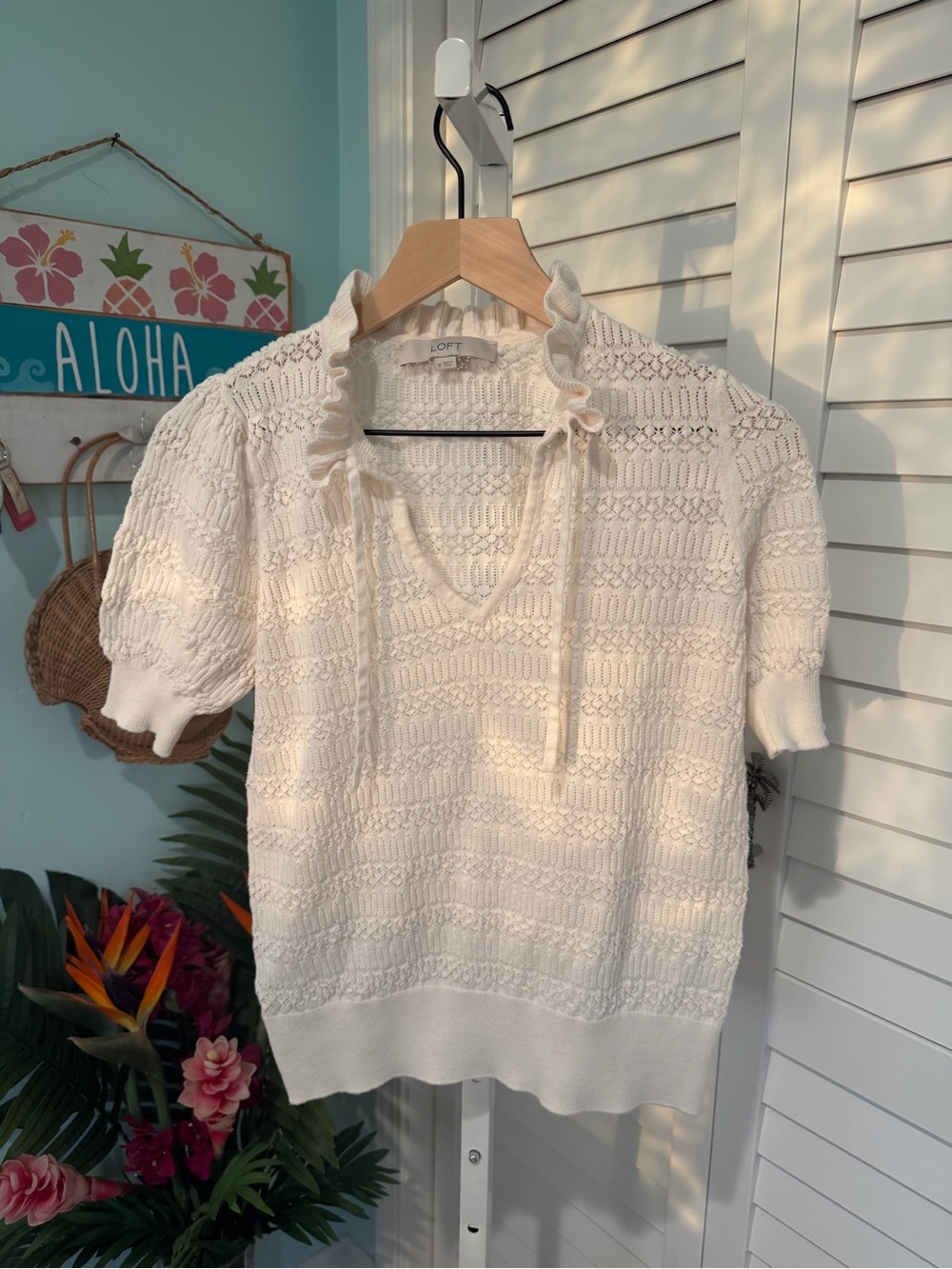 LOFT Cream Knit Short-Sleeve V-Neck Top